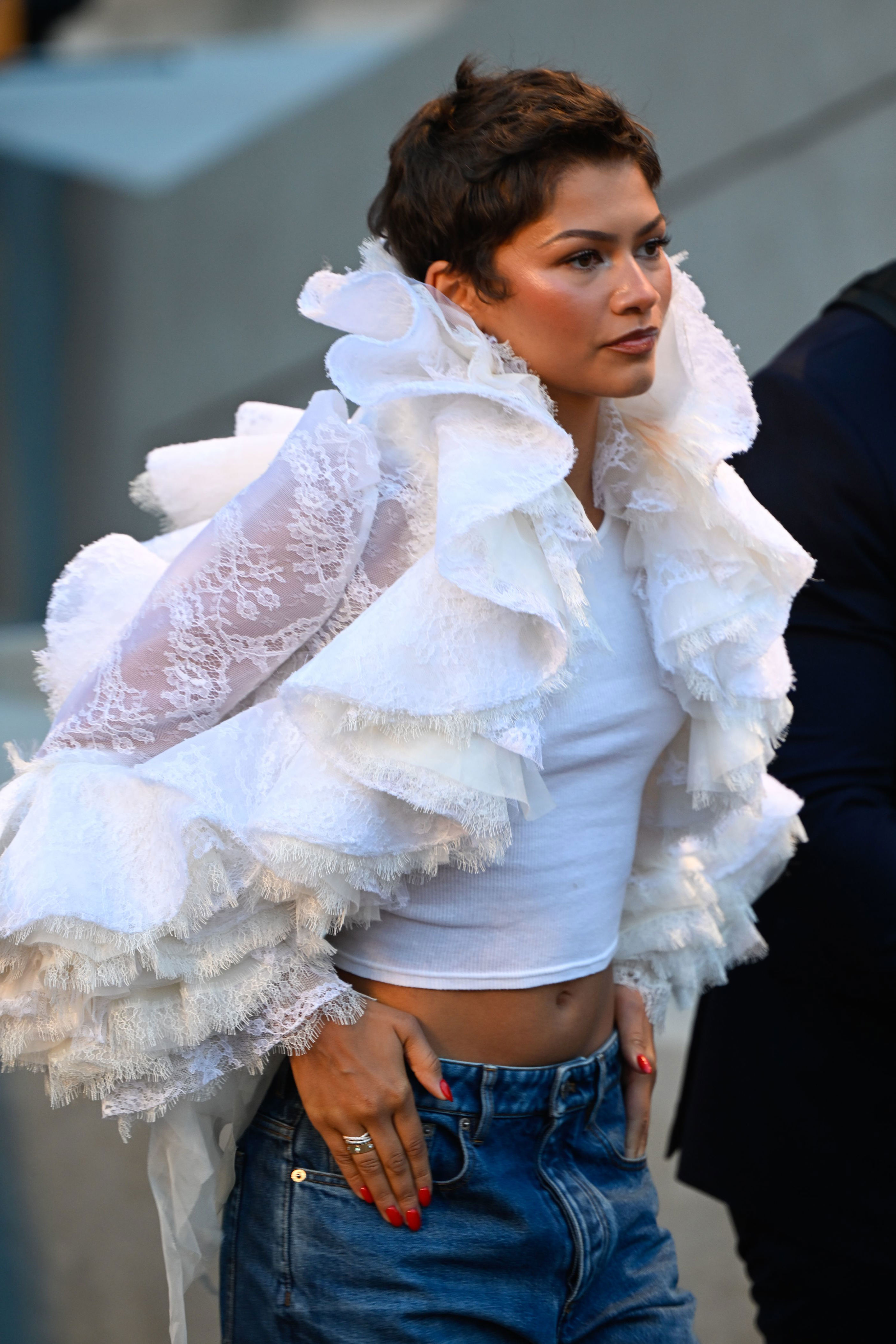 Zendaya's '90s cherry red manicure is the surprise nail color for fall