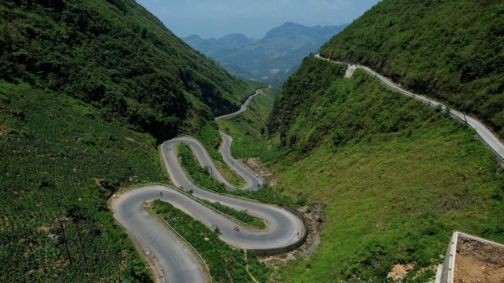 Ha Giang Loop, Vietnam: Drone footage of the famous motorbike route ...