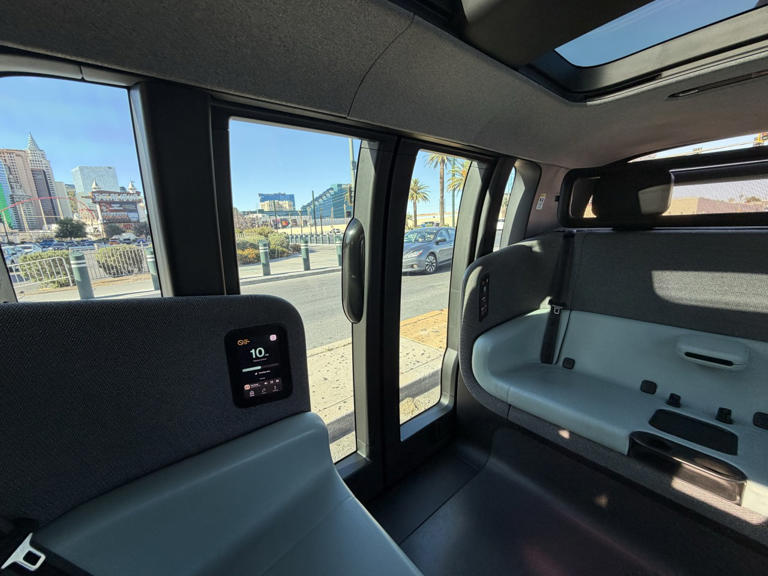 My verdict on a robotaxi airport ride: Relaxing, but really slow