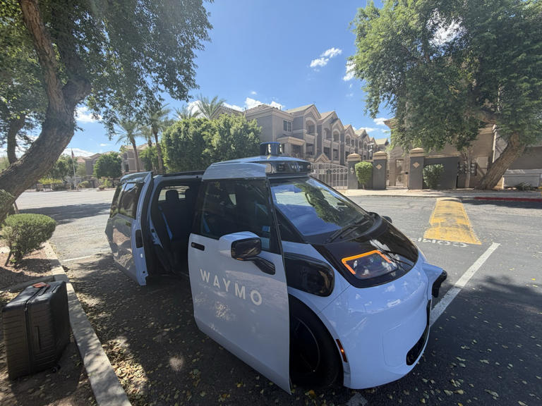 My verdict on a robotaxi airport ride: Relaxing, but really slow