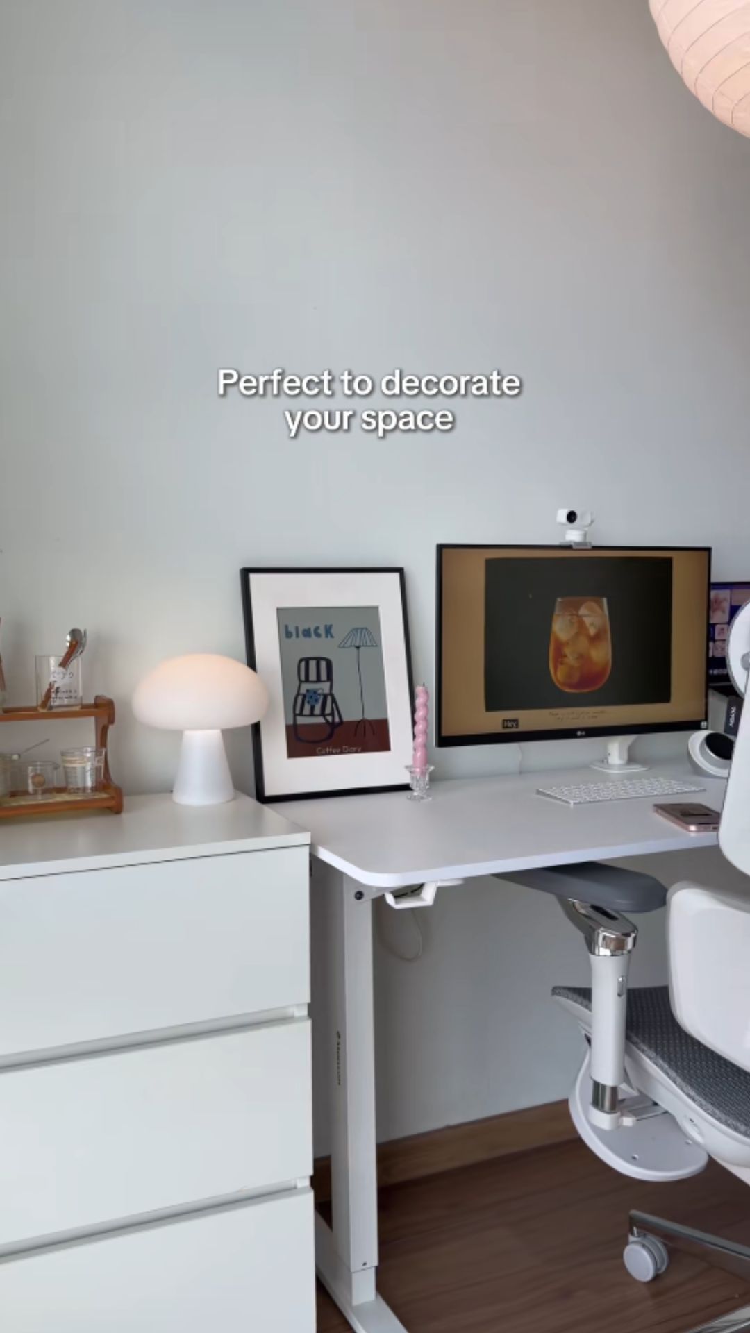 Upgrading my cozy desk setup with the Bloomin8 E Ink canvas