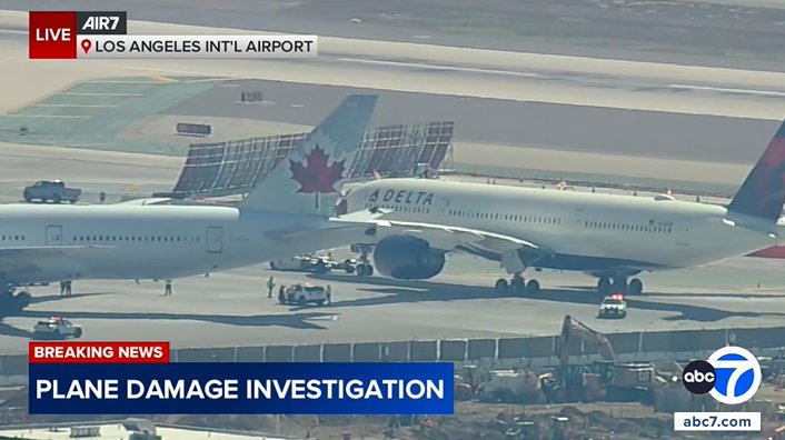 Two passenger jets collide on Los Angeles airport taxiway