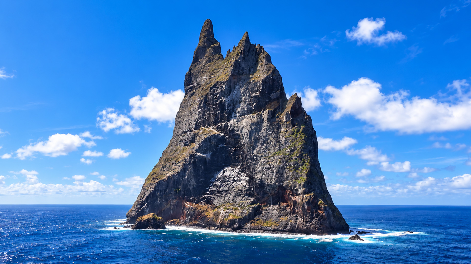 Ball’s Pyramid towers above the South Pacific