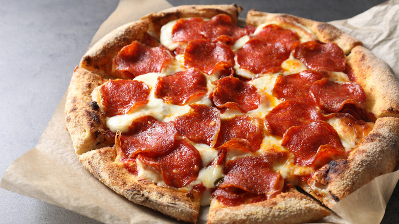 The easy Pizza Hut ordering trick for a basic pepperoni pizza with ...