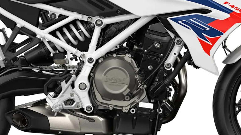 BMW’s new F 450 R is the bike the old G 310 R always wanted to be