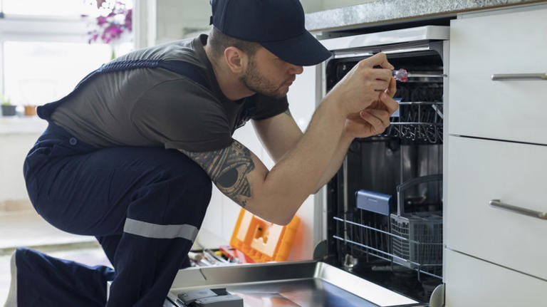 5 key signs your dishwasher is about to break
