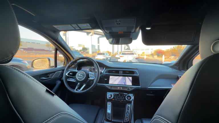 My verdict on a robotaxi airport ride: Relaxing, but really slow