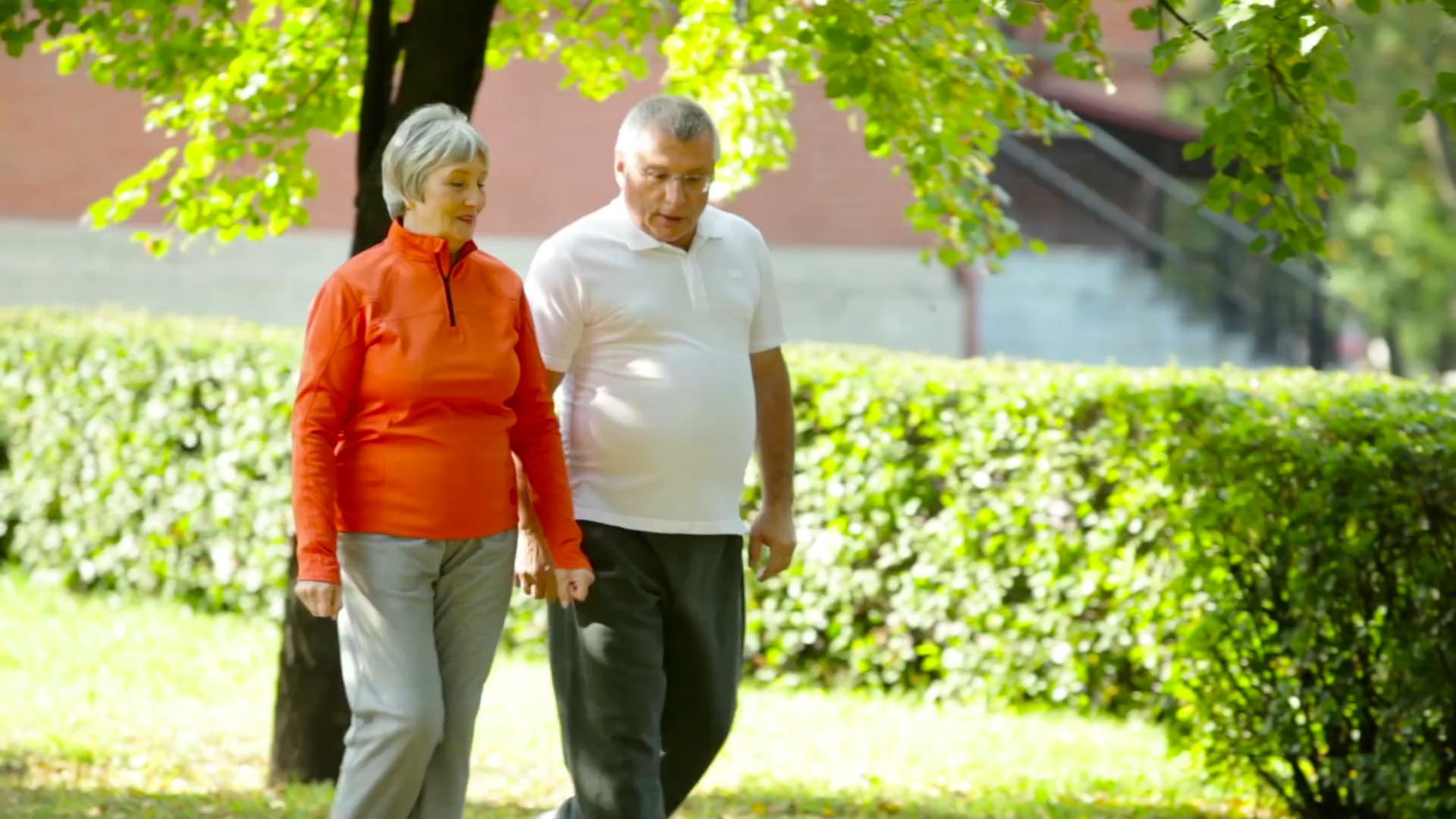 Doctors explain what to add to your walks to stay strong after 50