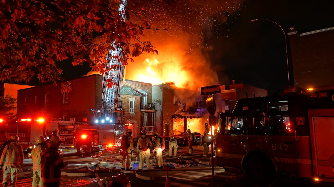 3 injured, 30 displaced in overnight fire in Montreal’s Park Ex