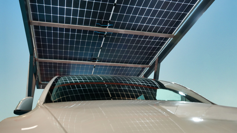 The big problem with using solar roofs to power EVs