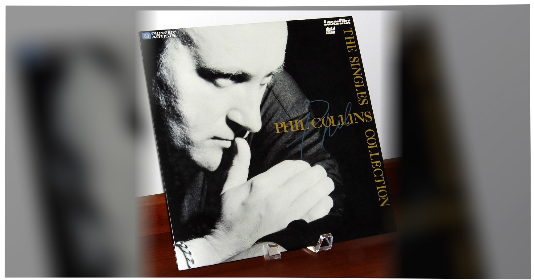 Phil Collins floats an unwritten song about America — and calls Trump ...
