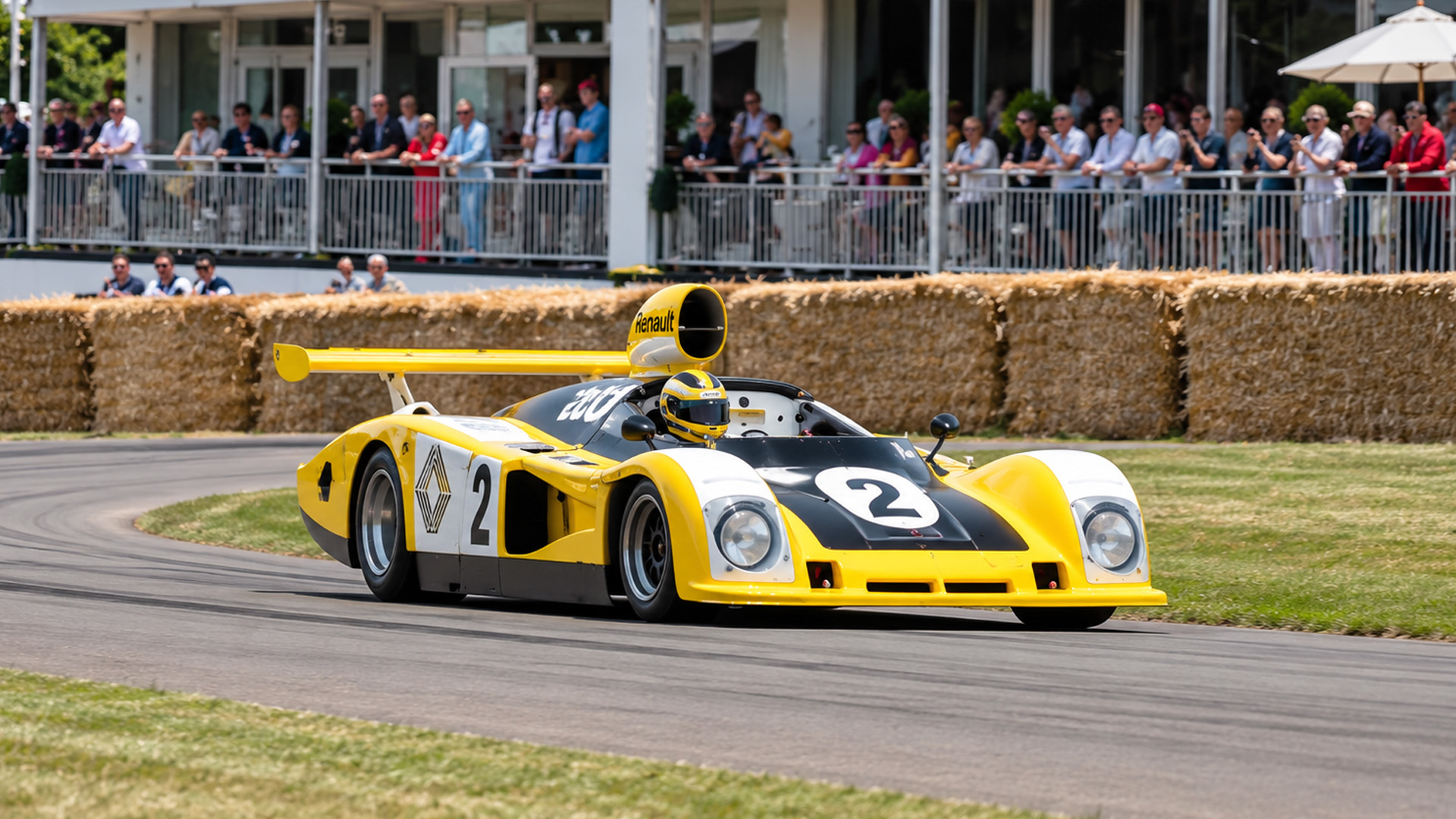 Alpine Renault A442B race car shows its character on the track again