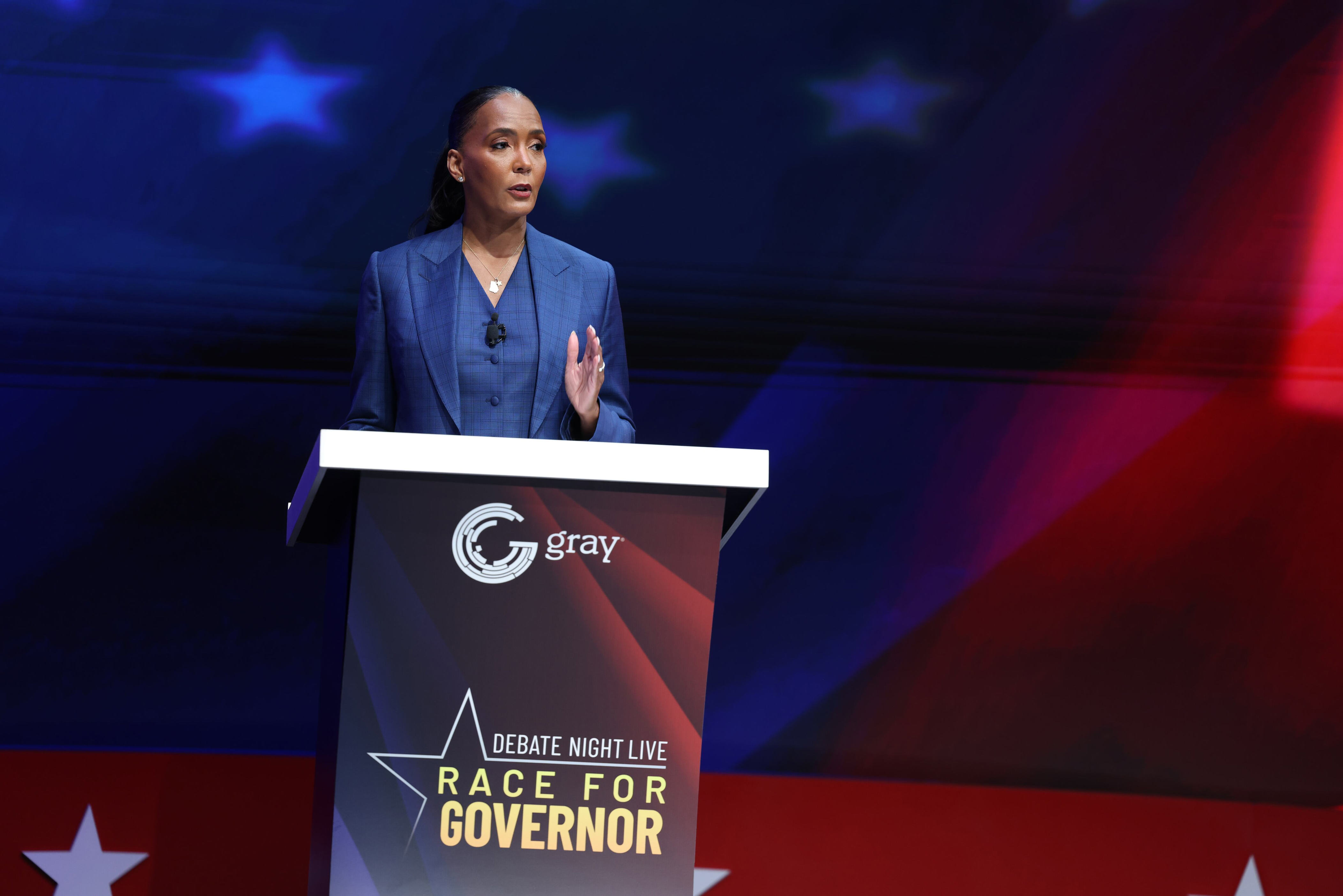 Bottoms pushes early vote in South Georgia as Georgia governor race ...