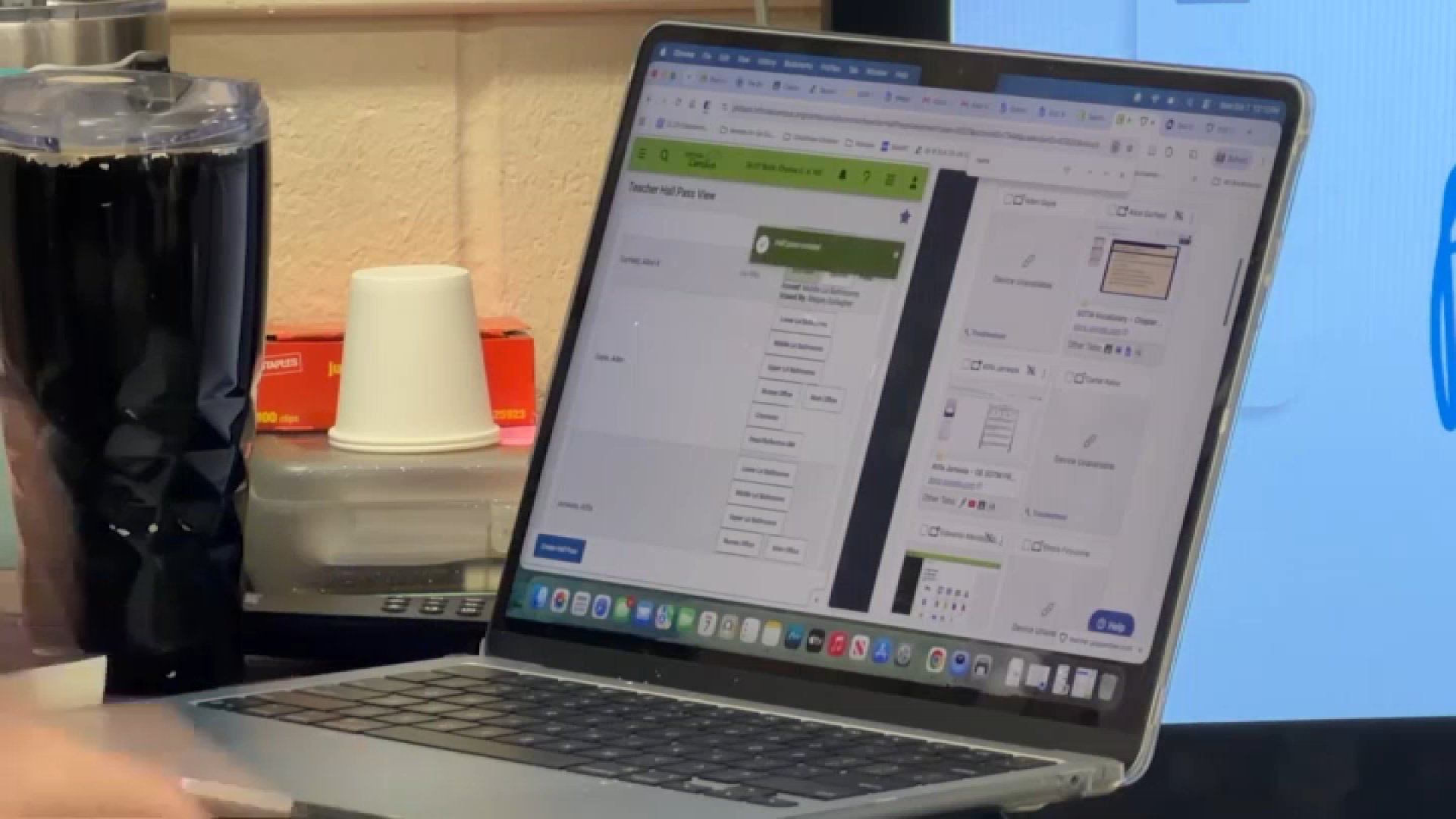 New hall pass system tracks how long Philadelphia students leave class