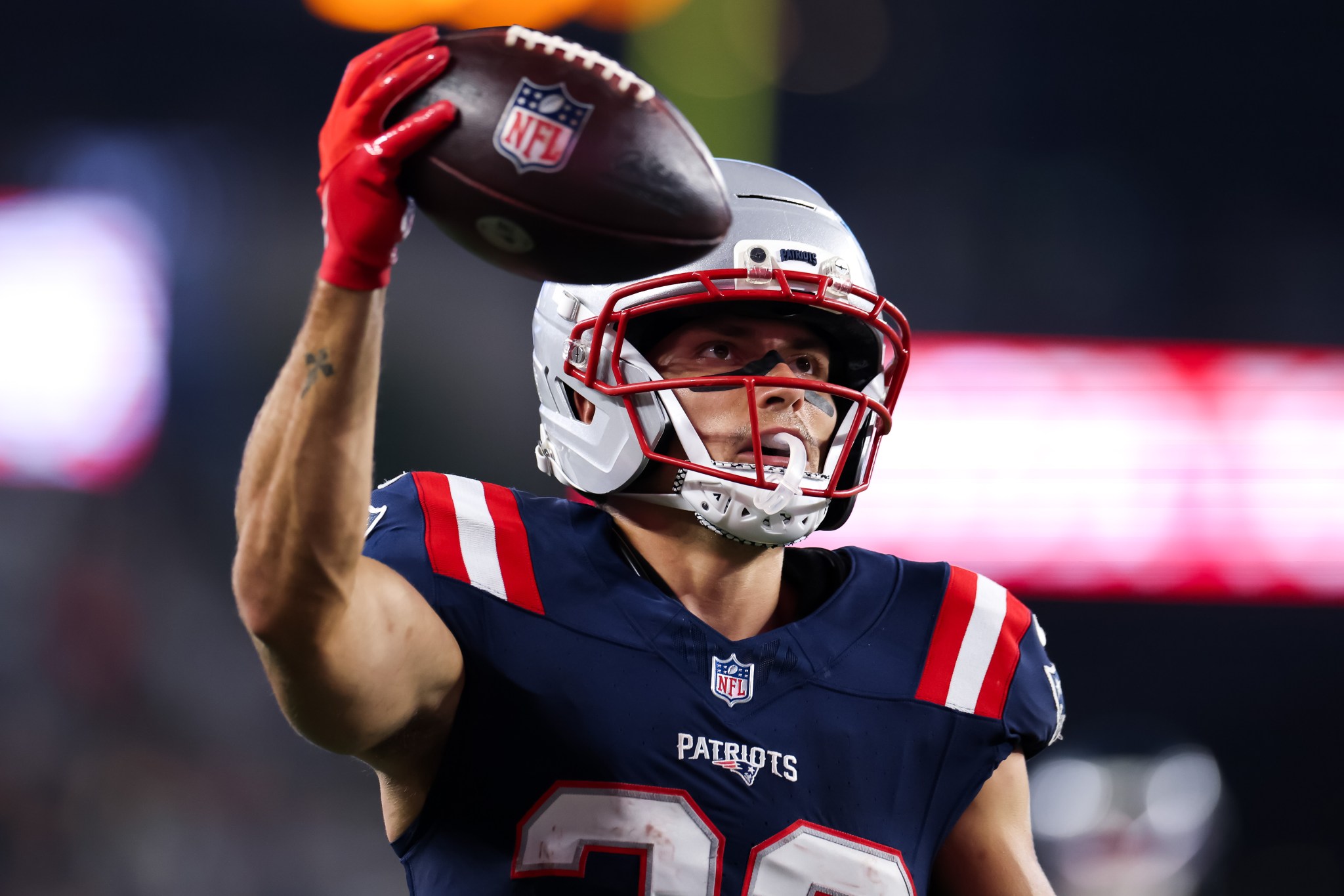 Commanders scramble for receiver help after Terry McLaurin injury