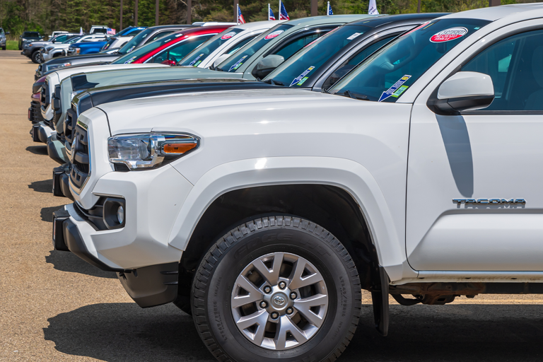 New rule to push up cost of popular 4WDs, SUVs and utes for Aussie ...