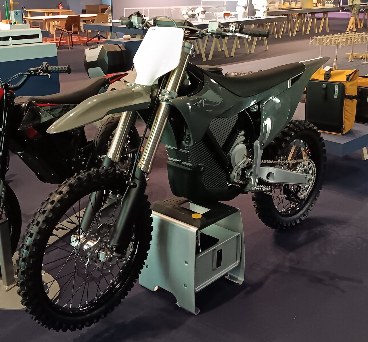 Stark’s 500-unit VARG SM Sköll shows out of stock at $14,990, 1.1 kg ...