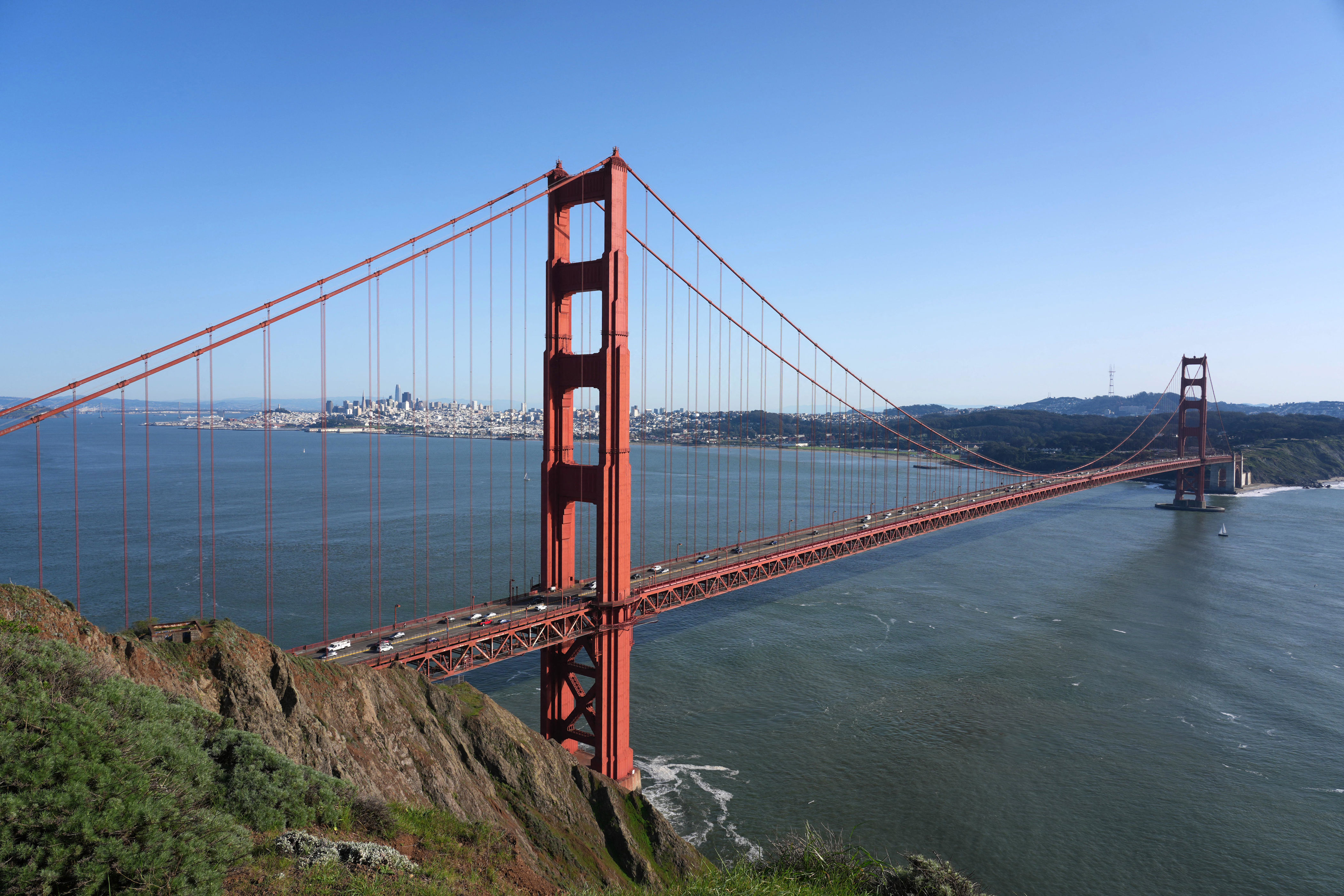 Golden Gate Bridge closes lanes to prepare for retrofit construction