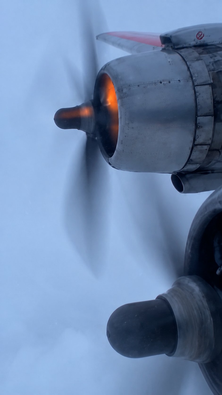 DC-4 engine fire: A 2-minute rescue