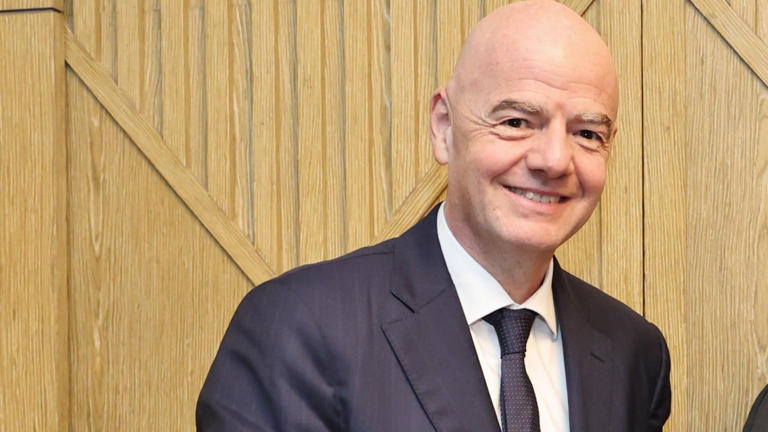 Lionel Mpasi inéligible : la FIFA accusée d’avoir protégé la RDC
