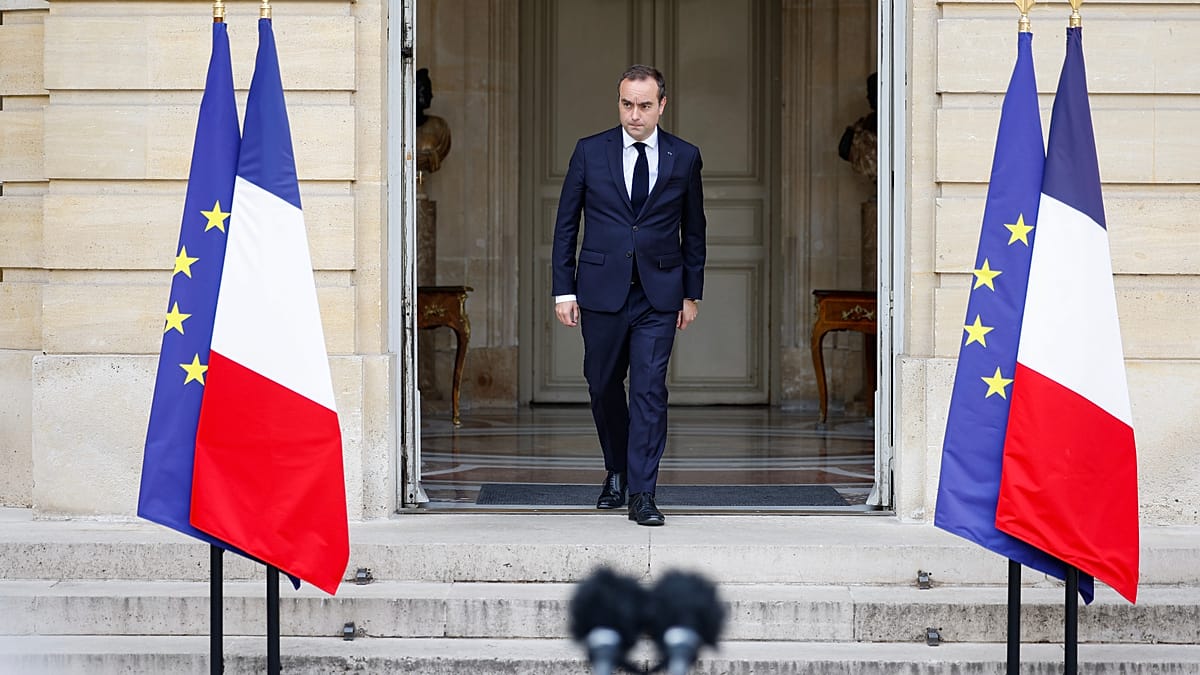 French prime minister says government not indifferent to students ...