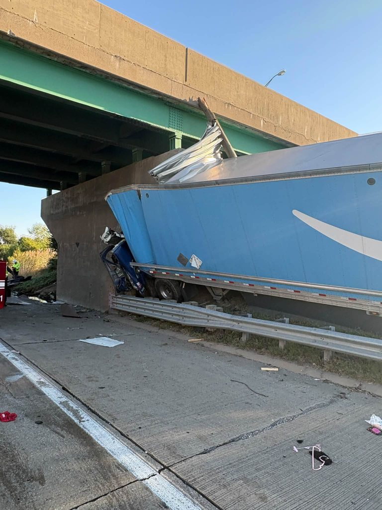 Photos: Amazon truck crash on NB I-65 sends at least 2 to hospital, ISP ...