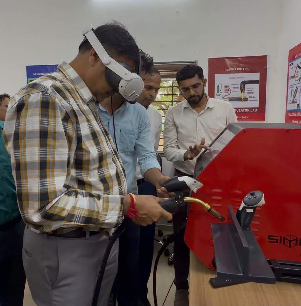 Western Railway introduces immersive simulator for welding training