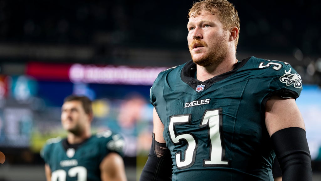 Eagles trade Pro Bowl center Cam Jurgens to Ravens for draft picks