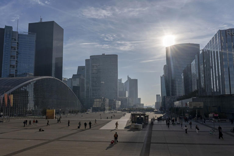 France considers issuing more shorter-term debt after bond-market turmoil