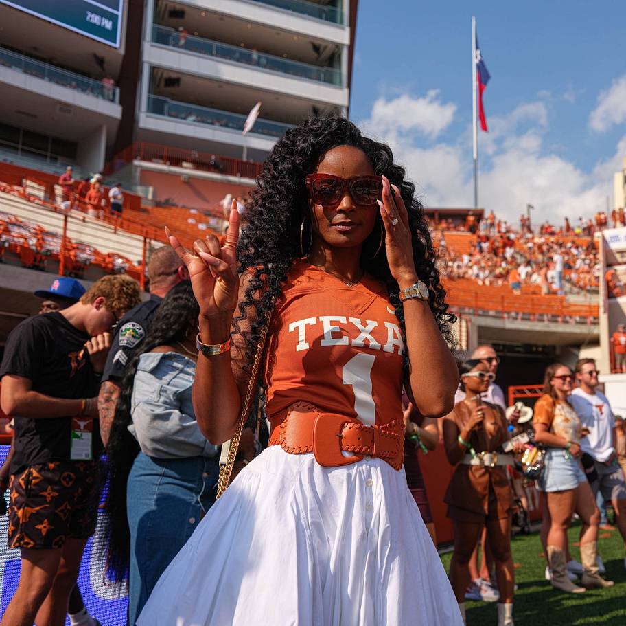 Texas Longhorns first lady Loreal Sarkisian turns heads before Nick ...