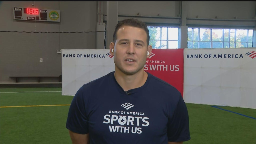 Anthony Rizzo hosts kids' sports clinic, prepares to run Chicago ...
