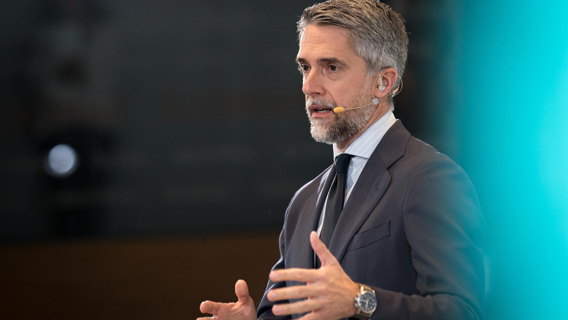Mediaset elige a Carlos Franganillo y Alba Lago para moderar el cara a ...