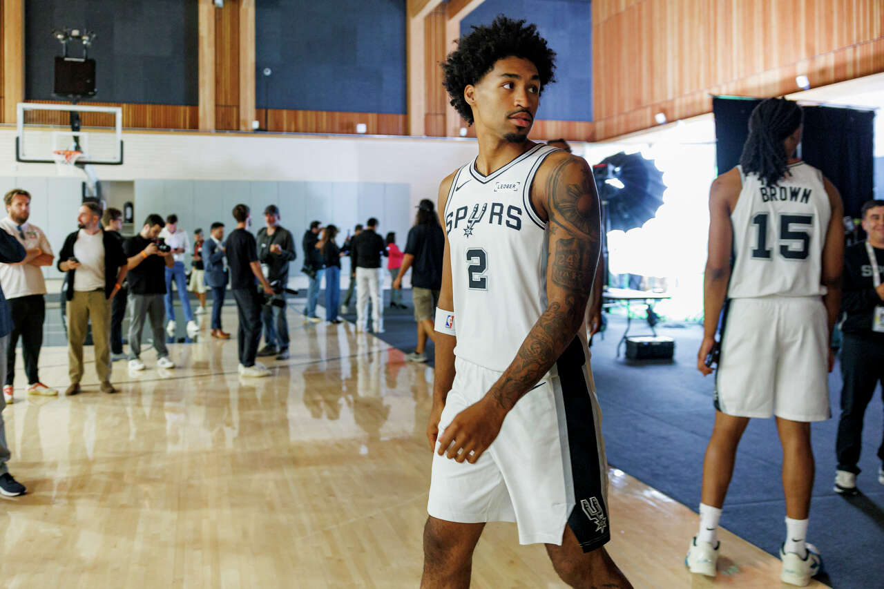 Who will start for the Spurs? Why two lineup spots remain up for grabs