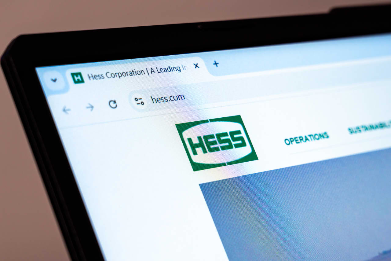 Hess Midstream stock plunges, but the Chevron deal has a silver lining