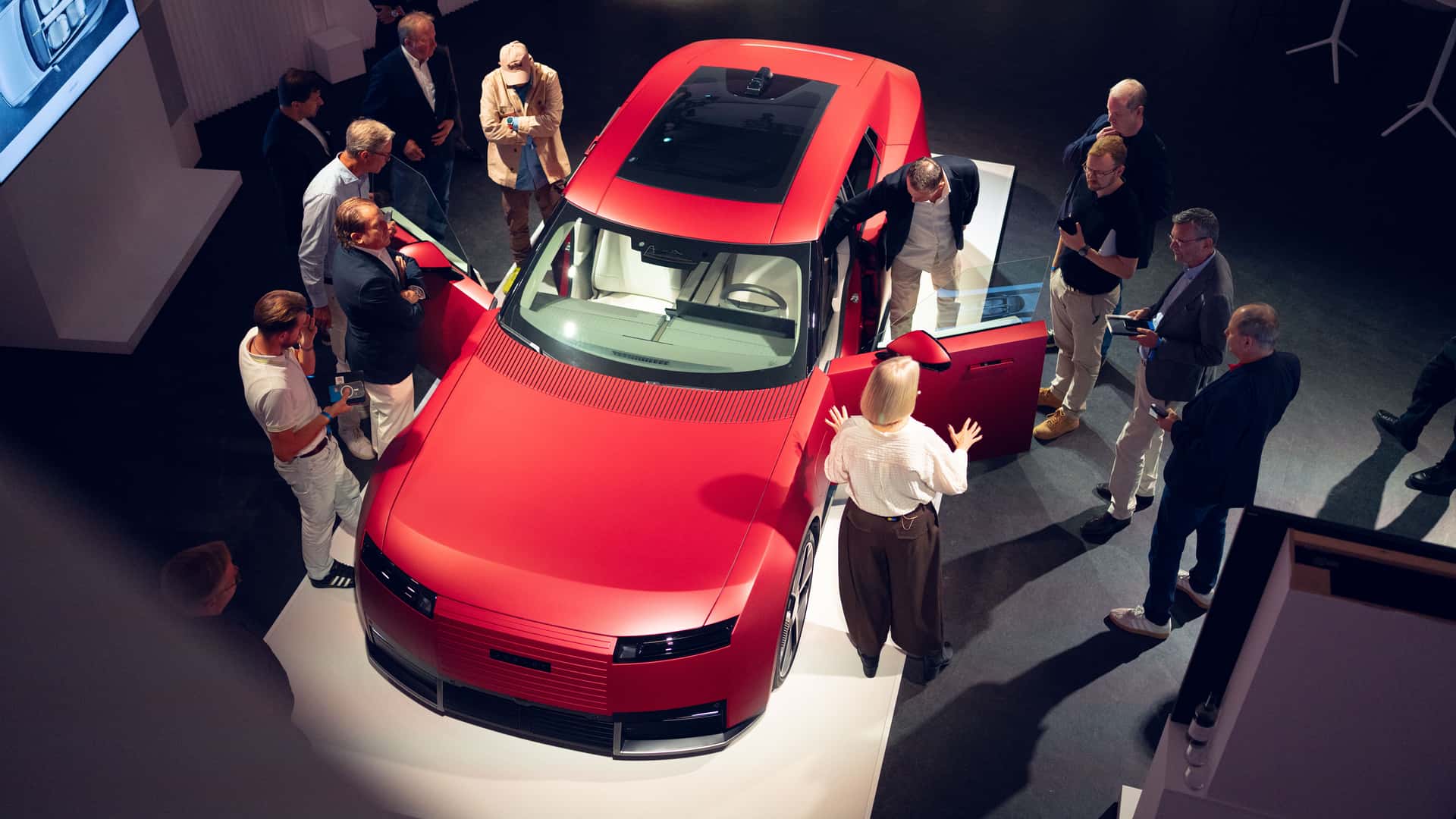 'Magnificent' or 'hideous?' People are divided on Jaguar's $130,000 EV