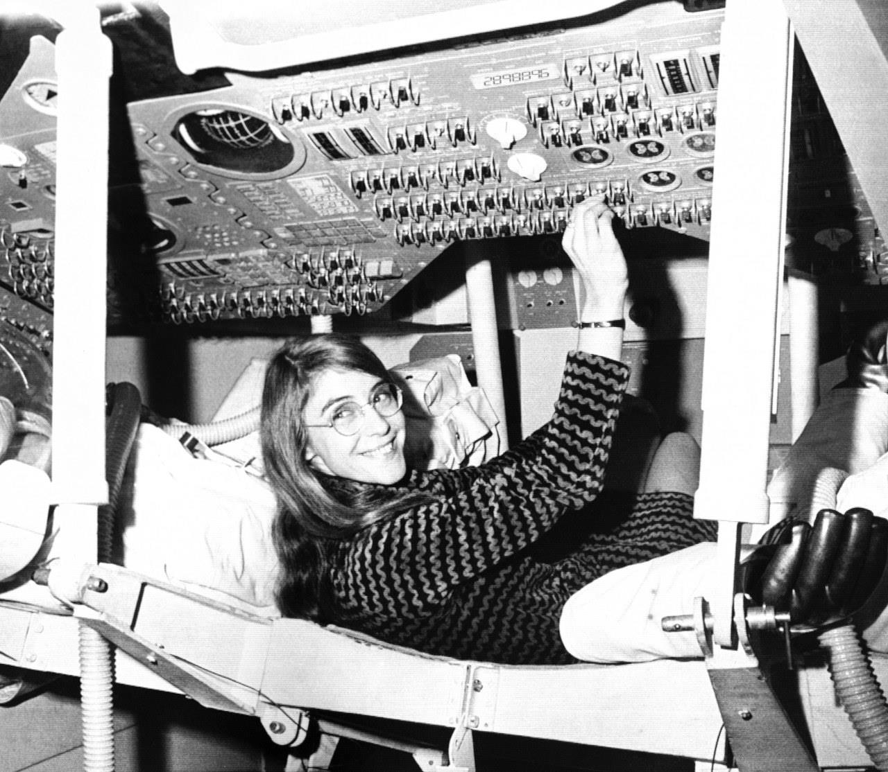 Margaret Hamilton, who developed software for first moon landing, dies ...