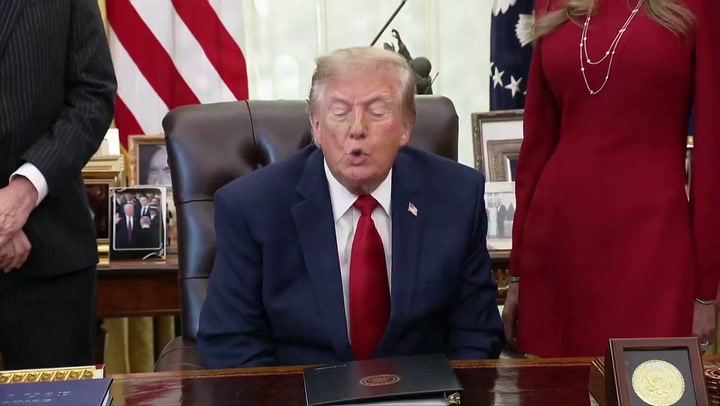 Trump cornered on Vladimir Putin's plague cover-up