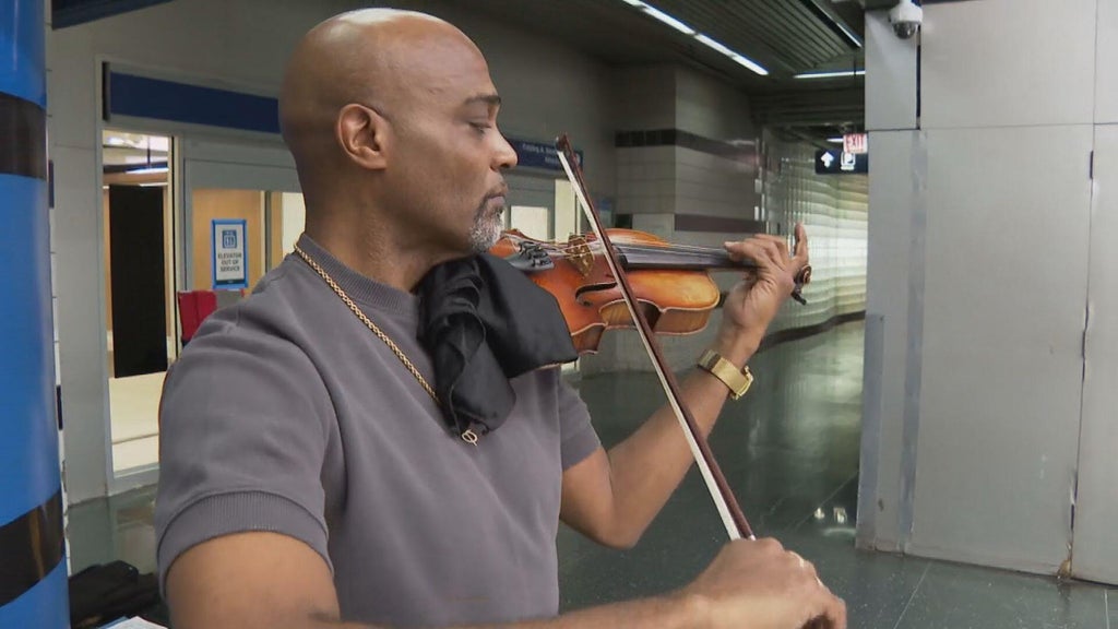 Violinist Samuel 