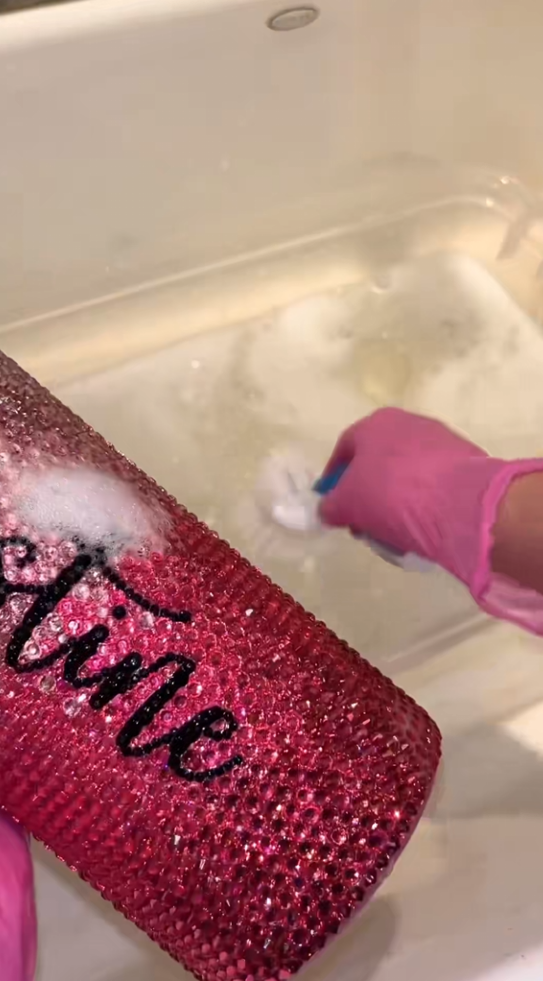 Relaxing cleaning and DIY with a creative twist