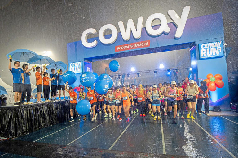 Rain no obstacle for 11,000 runners at Merdeka Stadium