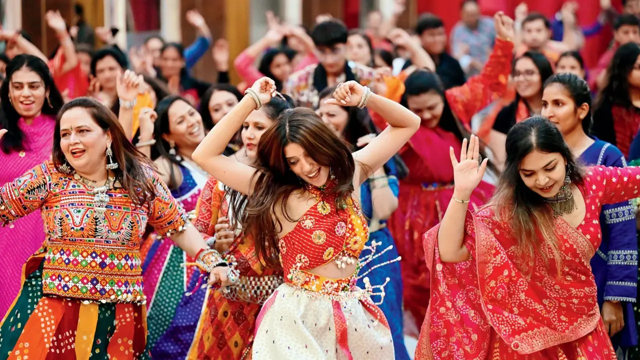 Navratri style guide: Ghagras, kurtas, kediyas and jewellery