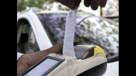 Panchkula: Top traffic cop chases down car with illegal beacon, slaps ...