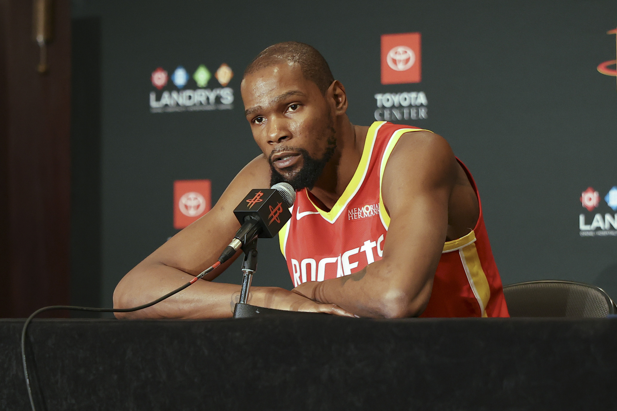 Was Kevin Durant responsible for Rockets’ 'connectivity' issues?