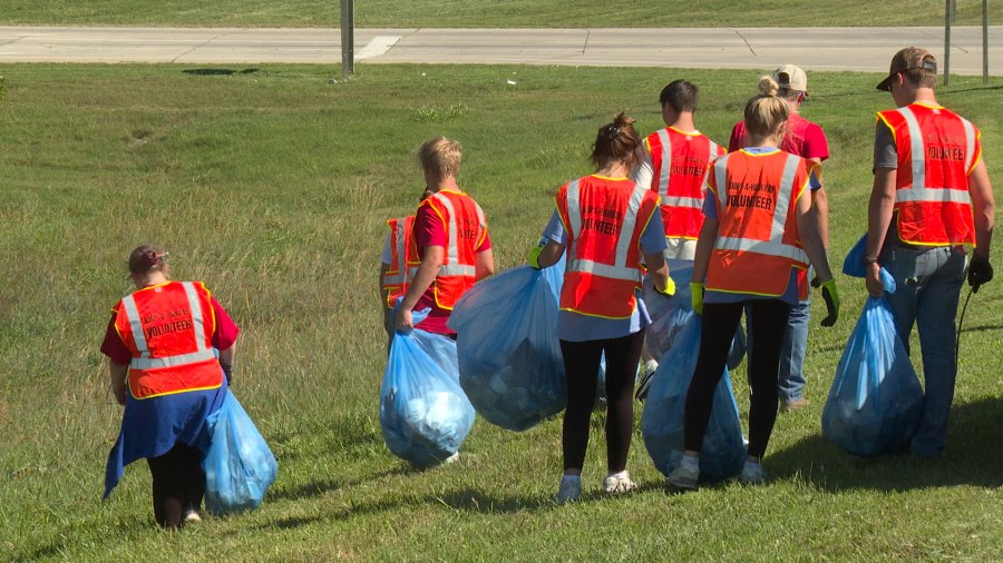 Students prep for Columbus Days festival with cleanup