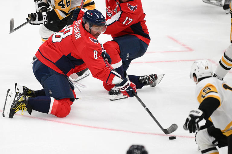 Ovechkin's sons introduce him before Washington's home opener, and the ...