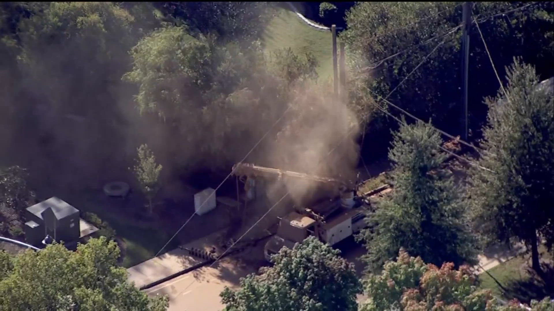 Sandy Springs gas leak prompts nearby evacuation, road closure