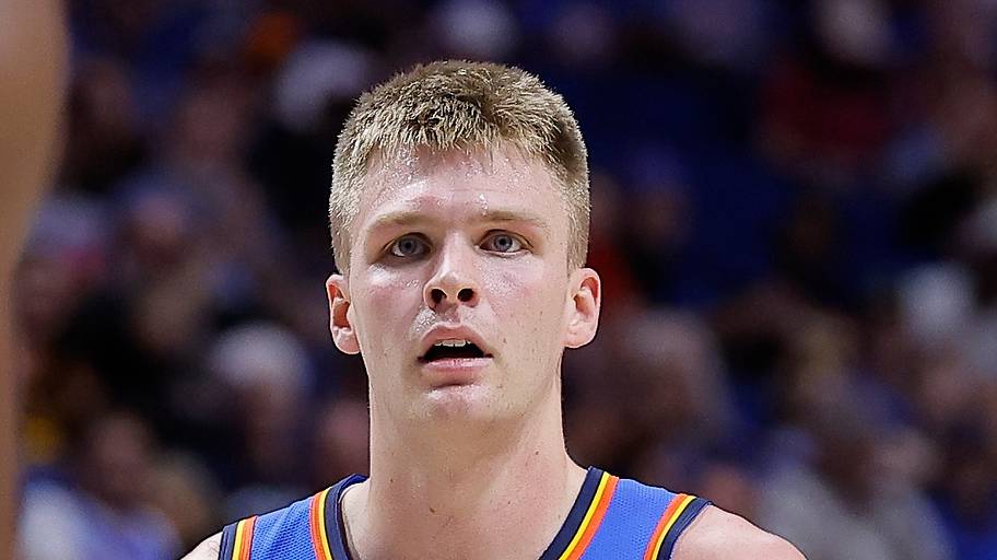Bennett Stirtz is already giving Bulls reason to second guess NBA draft ...