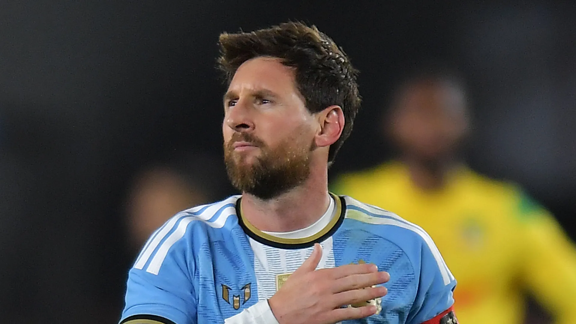 Luka Modric sends farewell message to Lionel Messi after his retirement ...