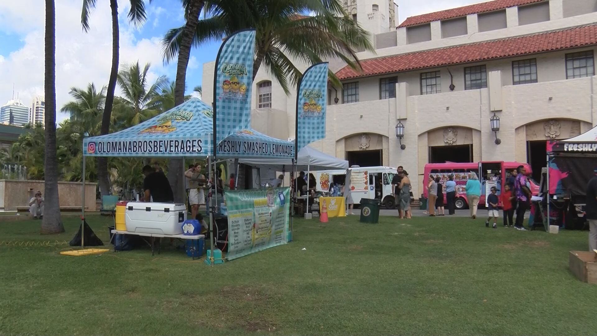 Local food vendors pull up to Honolulu Hale for fundraising event