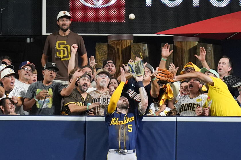 Brewers eliminate Padres, will face Dodgers in NLCS